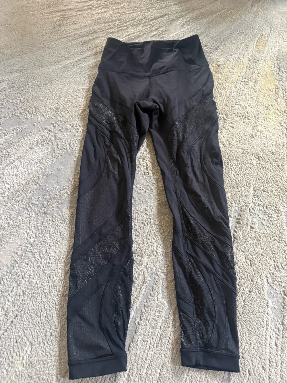 Lululemon Black leggings  Wunder Under Lace High Rise tights size 6 - Picture 2 of 16